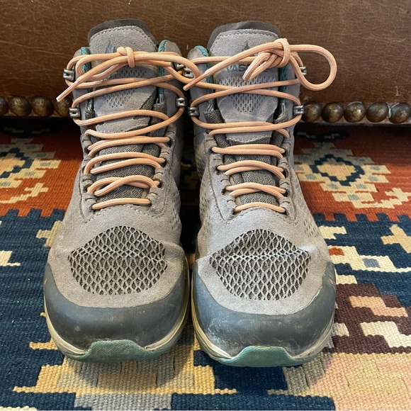 Vasque Breeze LT Nature Tex Hiking Boots - Picture 4 of 7